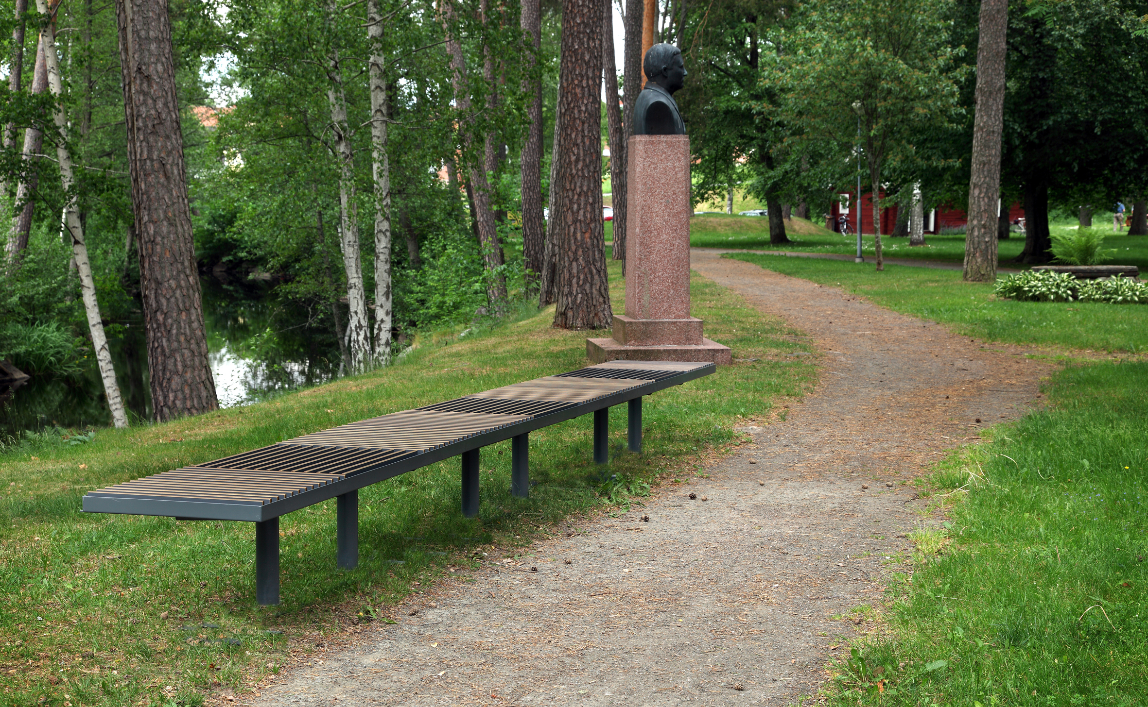 Grille de banc public